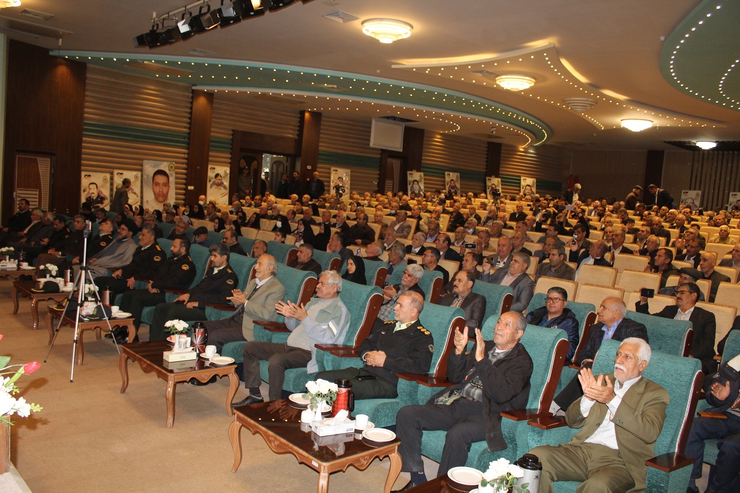 مراسم تجلیل از مادران، همسران و فرزندان معظم شهدا و پیشکسوتان فراجا