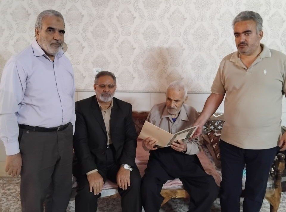 دیدار با ۹  بازنشسته و مستمری بگیر پیشکسوت قم