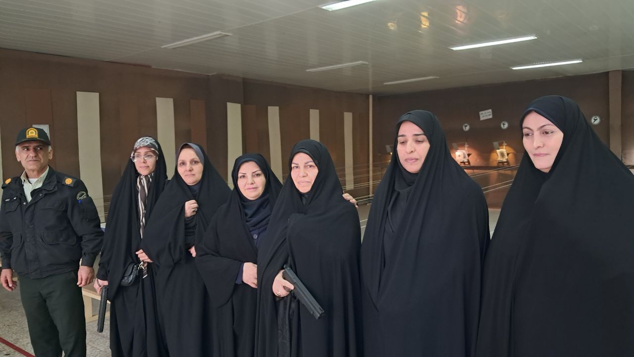 برگزاری مسابقات ورزشی بانوان پیشکسوت انتظامی استان اصفهان
