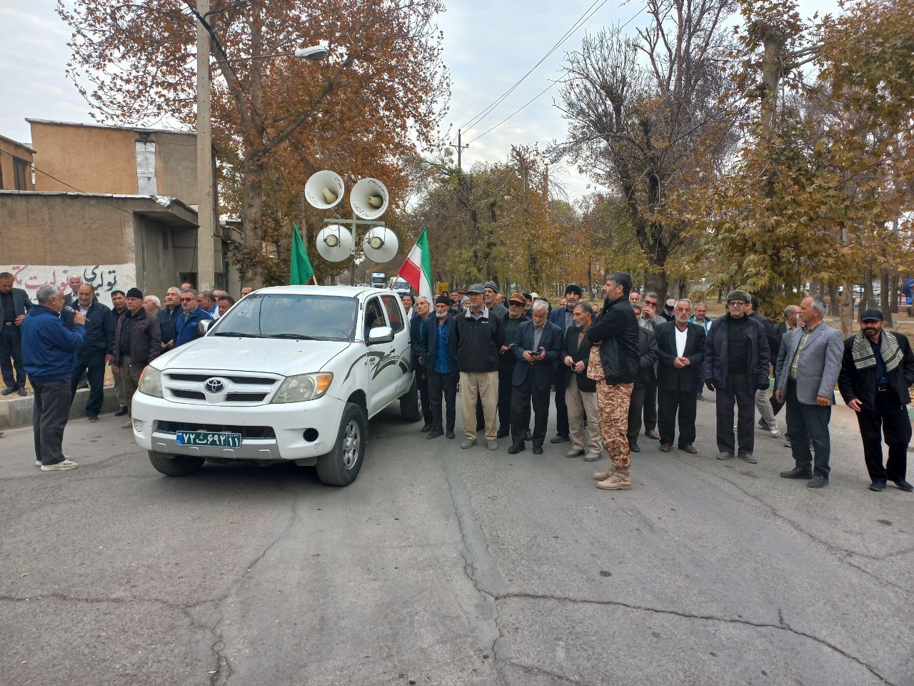 همایش پیاده روی خانوادگی نیروهای مسلح شهرستان کنگاور استان کرمانشاه