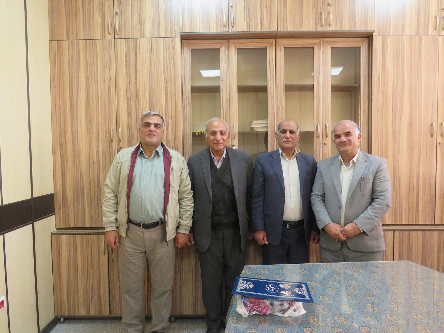 دیدار صمیمی با ۴۰ نفر از بازنشستگان و مستمری بگیران شهرستان یزد