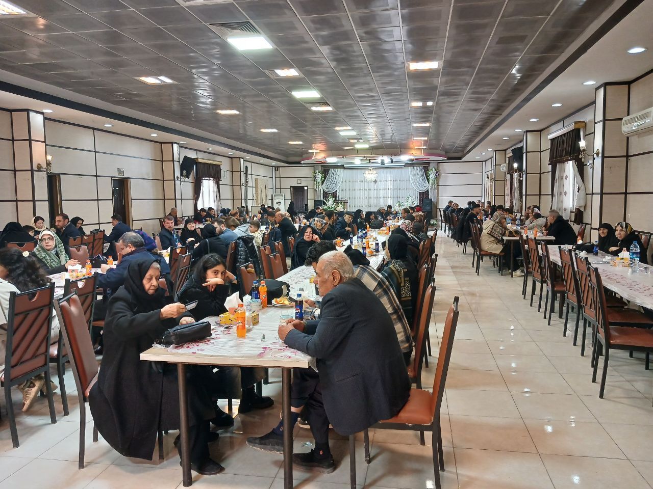برگزاری ضیافت خانوادگی بازنشستگان انتظامی استان کرمانشاه با حضور ۴۳ نفربازنشسته و خانواده آنها