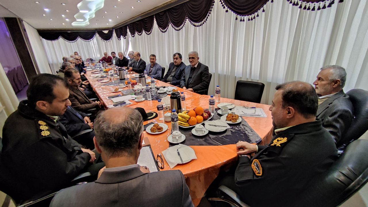 نشست یکروزه مسئولین دفاتر نمایندگی کانون شهرستانهای تابعه استان گیلان