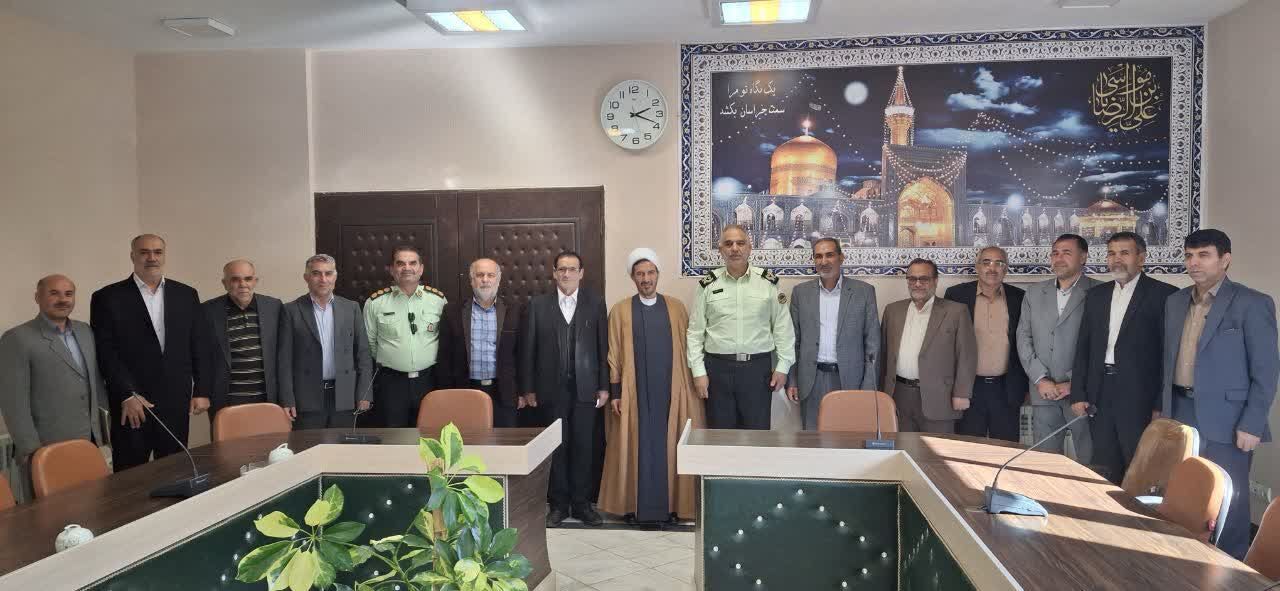 دیدار رئیس کانون بازنشستگان استان خراسان شمالی با فرمانده انتظامی استان