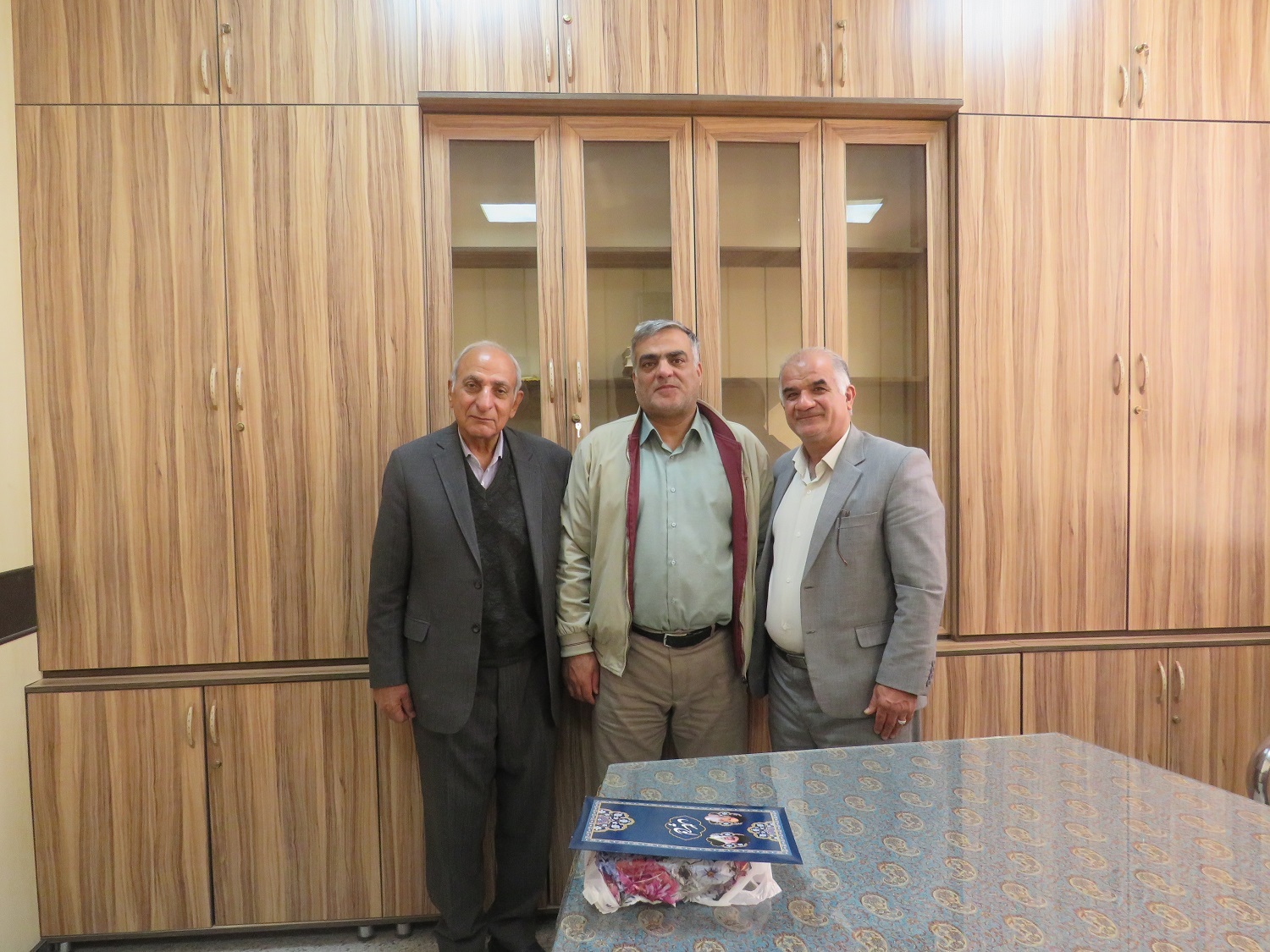 دیدار صمیمی با ۴۰ نفر از بازنشستگان و مستمری بگیران شهرستان یزد