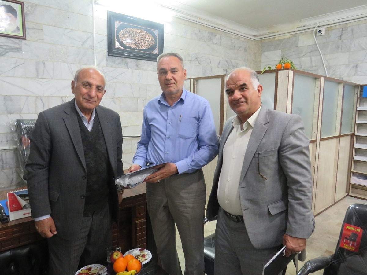 دیدار صمیمی با ۴۰ نفر از بازنشستگان و مستمری بگیران شهرستان یزد