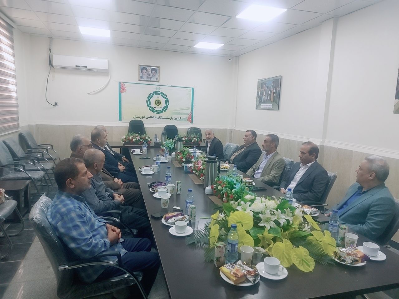 برگزاری اتاق فکر با حضور جمعی از پیشکسوتان در کانون بازنشستگان انتظامی استان خوزستان