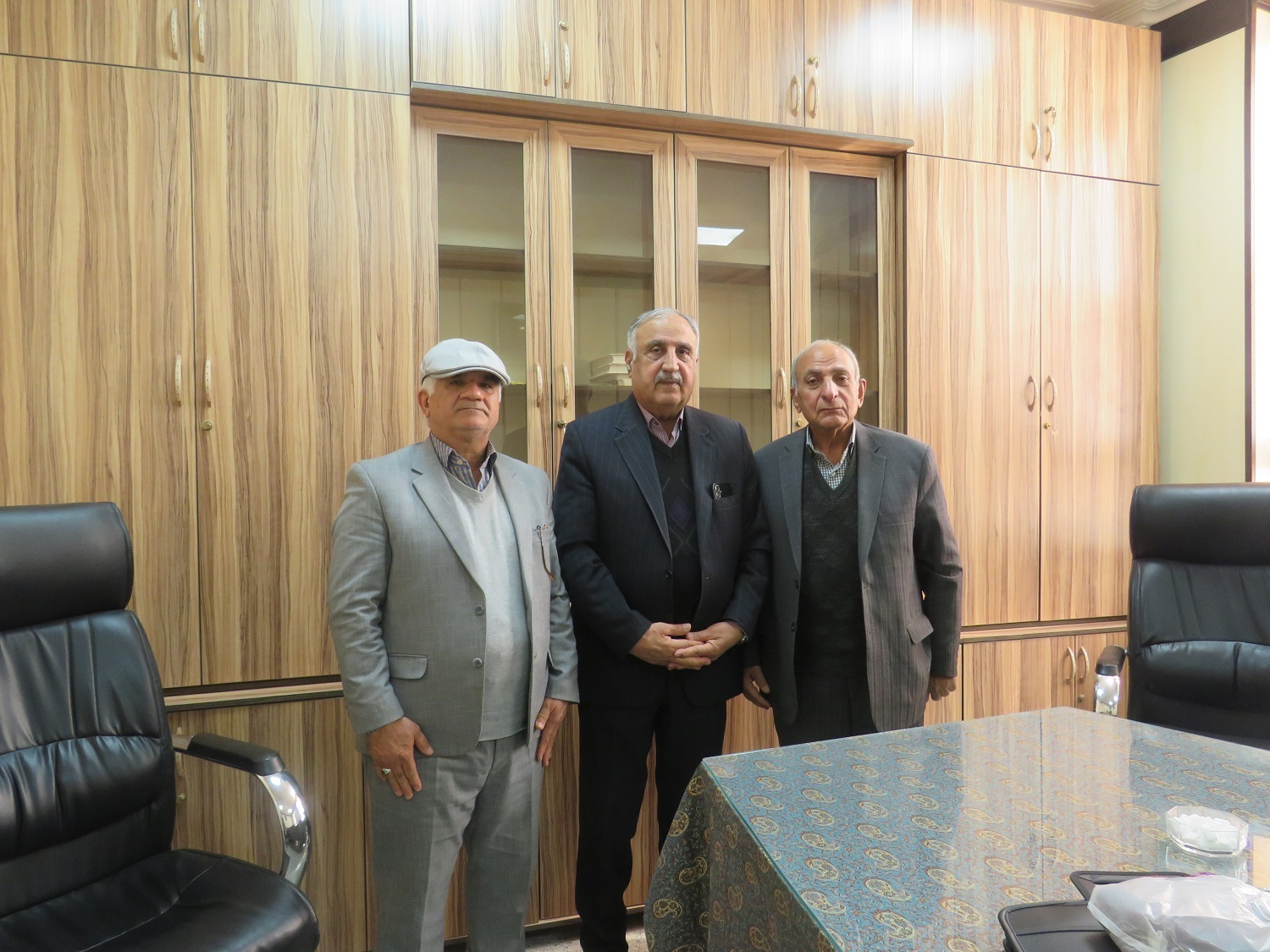 دیدار صمیمی با ۱۲ نفر از بازنشستگان و مستمری بگیر شهرستان یزد